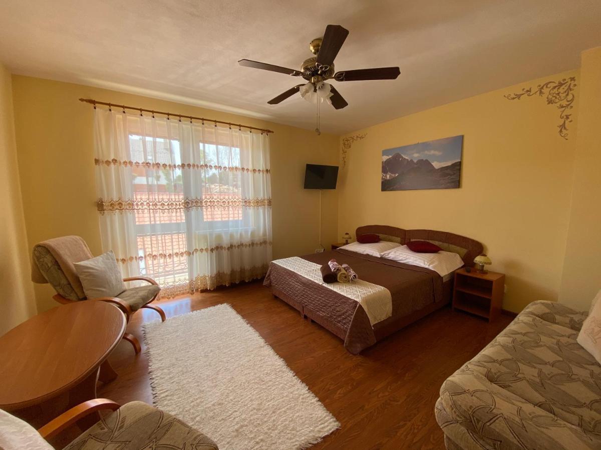 Villa Butterfly โนวาเลสนา ภายนอก รูปภาพ