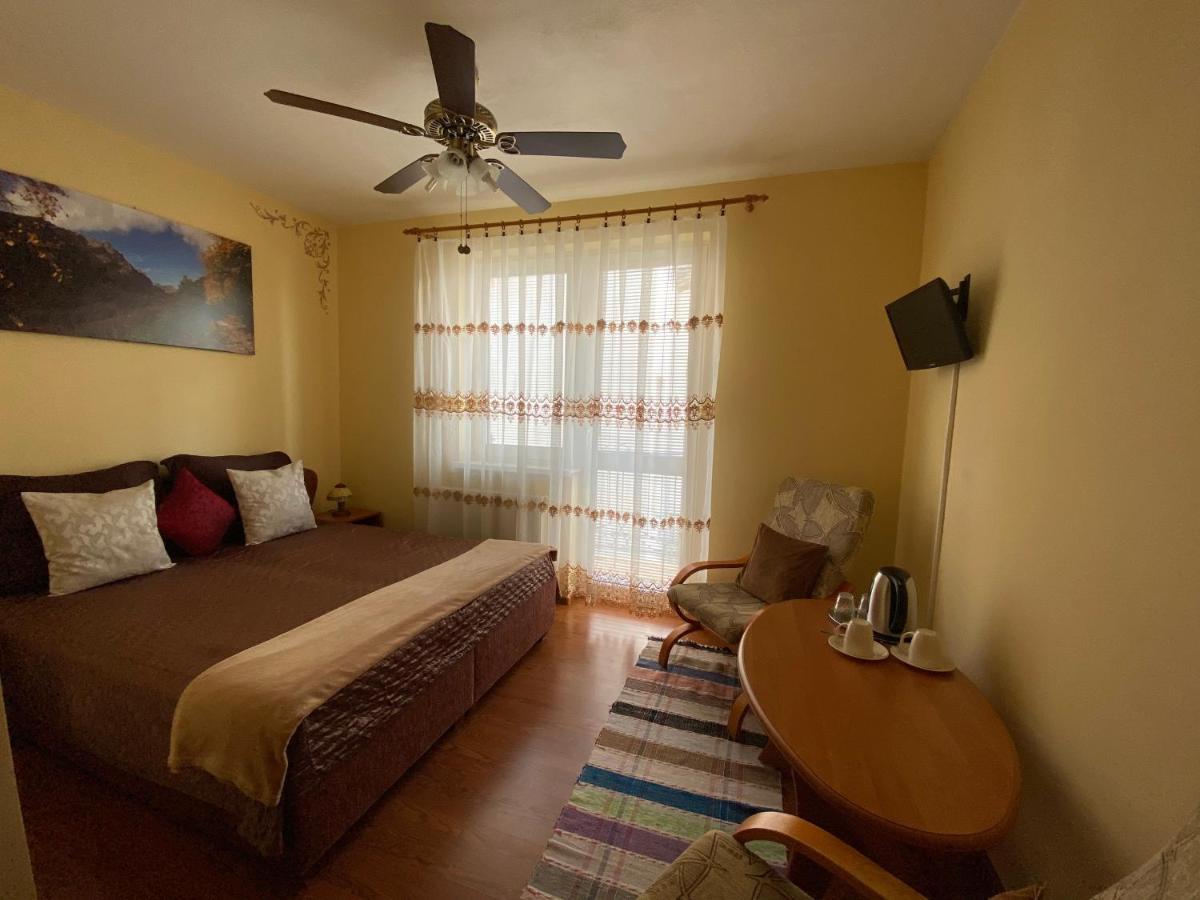 Villa Butterfly โนวาเลสนา ภายนอก รูปภาพ